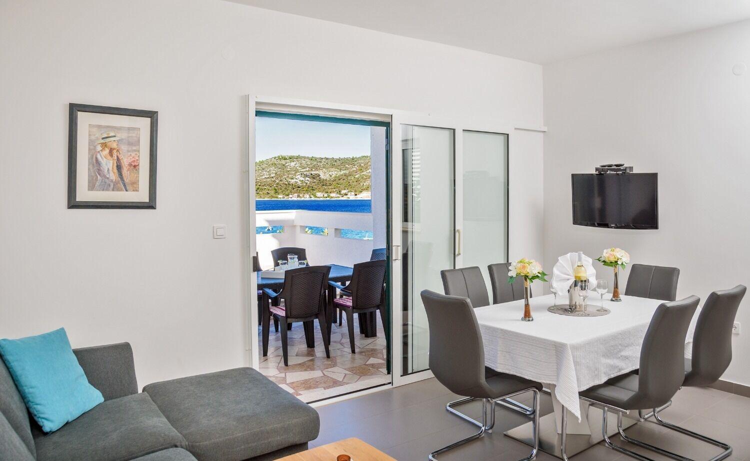 Apartments Bisernica-With Pool ราชานิ ภายนอก รูปภาพ
