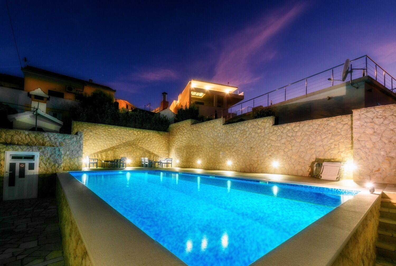 Apartments Bisernica-With Pool ราชานิ ภายนอก รูปภาพ