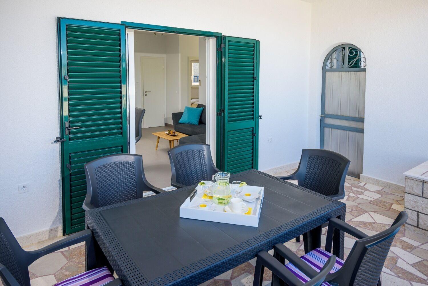 Apartments Bisernica-With Pool ราชานิ ภายนอก รูปภาพ