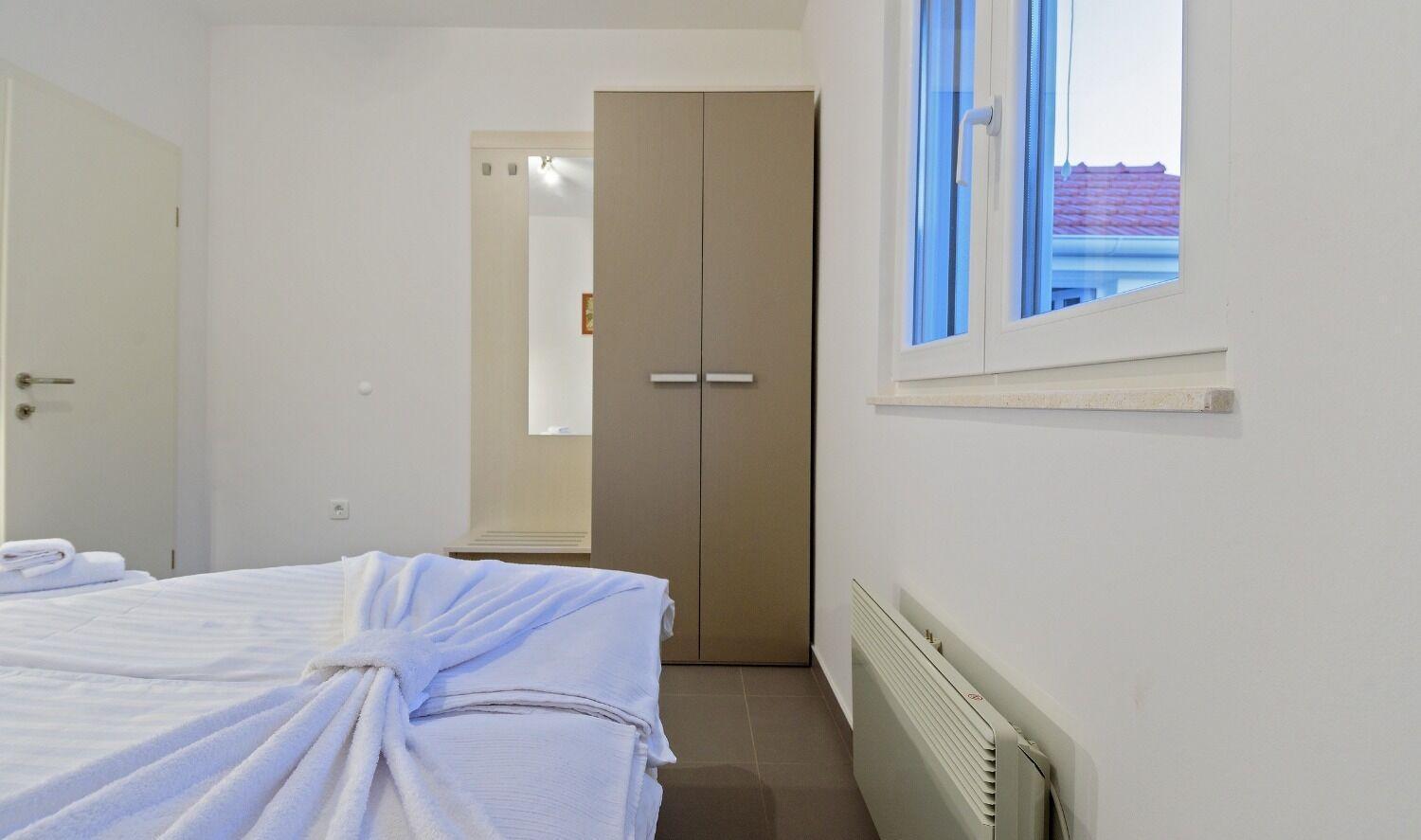 Apartments Bisernica-With Pool ราชานิ ภายนอก รูปภาพ