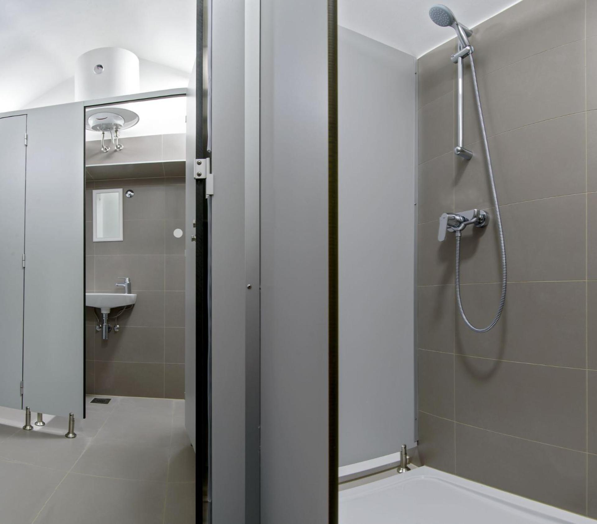 Apartments Bisernica-With Pool ราชานิ ภายนอก รูปภาพ