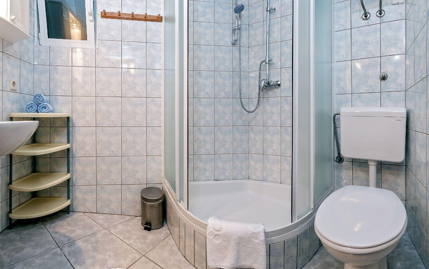 Apartments Bisernica-With Pool ราชานิ ภายนอก รูปภาพ