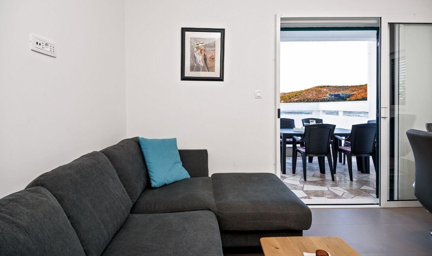 Apartments Bisernica-With Pool ราชานิ ภายนอก รูปภาพ