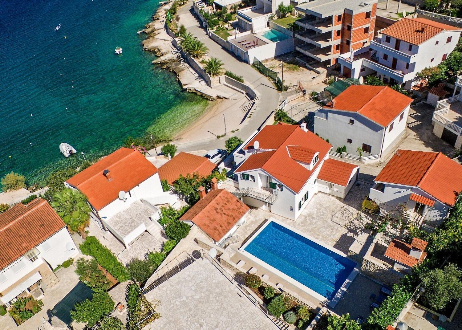 Apartments Bisernica-With Pool ราชานิ ภายนอก รูปภาพ